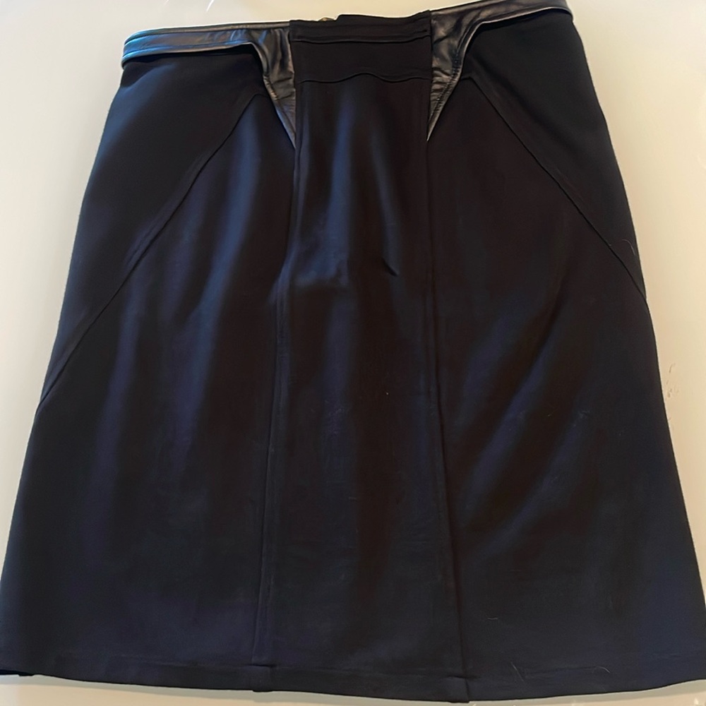 NWOT Boston Proper Black Knit Skirt w/Leather Trim Size 6